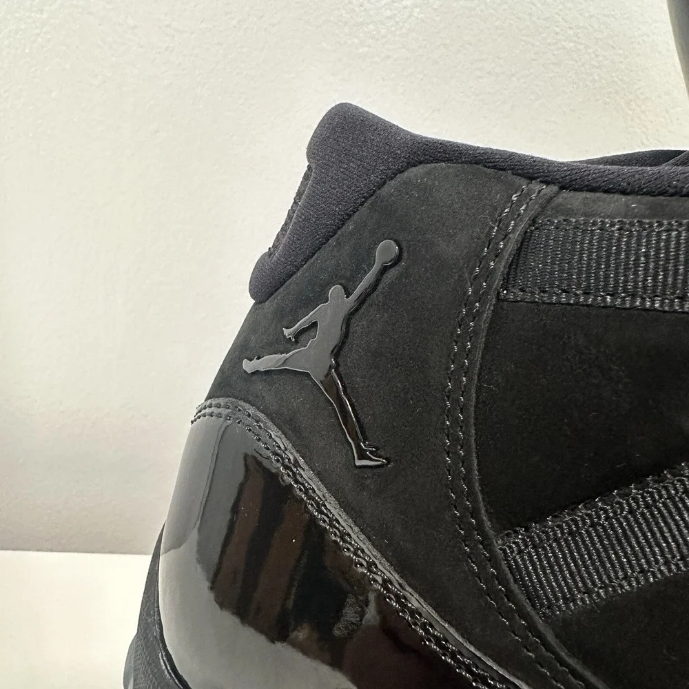 New Air Jordan 11 Cap and Gown 2018 Size 10.5 Rare Retro Authentic Black High MJ